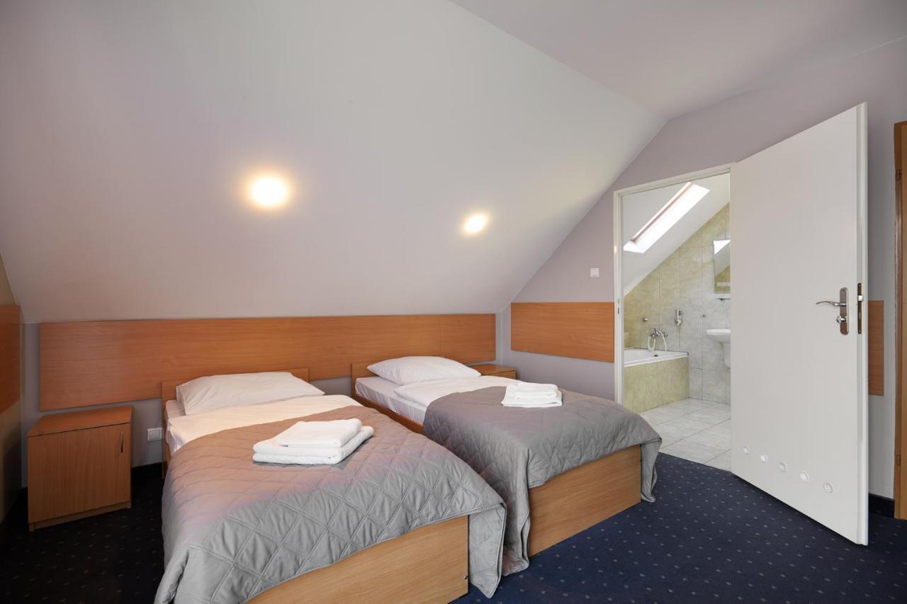 Hotel Wena Kielce Ngoại thất bức ảnh